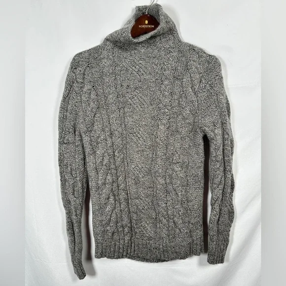 Banana Republic cozy knit turtleneck lambswool cable sweater women’s small gray - Picture 2 of 9